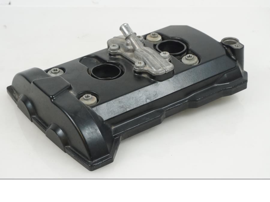 Baksidan på Ventilkåpa från en BMW F 800 GS -2017 motorcykel.