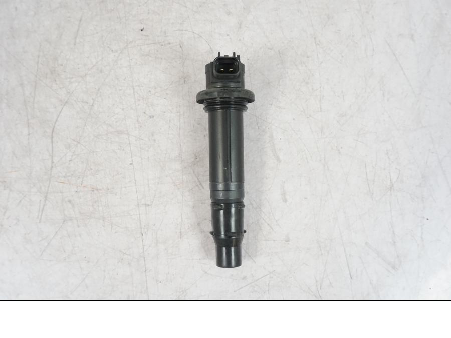 Baksidan på Tändspole från en Yamaha MT-09 -2016 motorcykel.