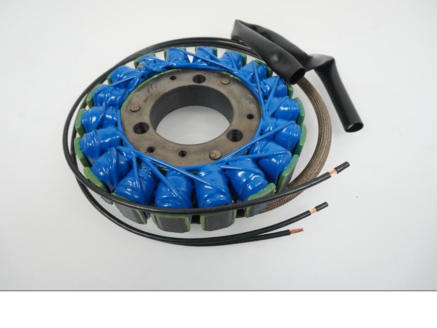 Baksidan på Generator från en Kawasaki GPZ 500 S -1992 motorcykel.