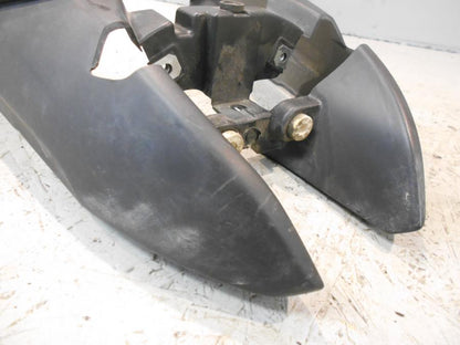 Höger sida på Bakvinge från en BMW K 1300 R -2009 motorcykel.