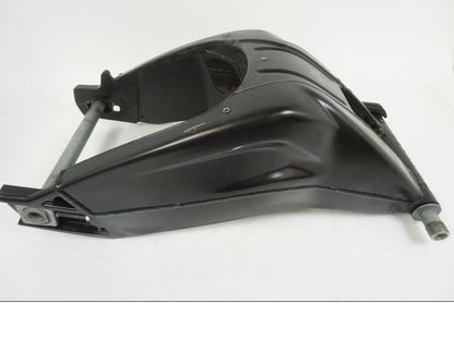 Snett nerifrån på Sving från en BMW S 1000 R -2019 motorcykel.