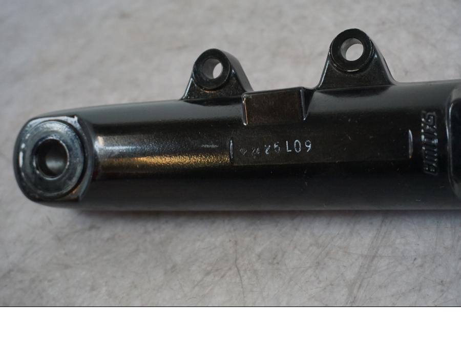 Extrabild2 på Gaffelben från en H-D Dyna Fat Bob FXDF -2010 motorcykel.