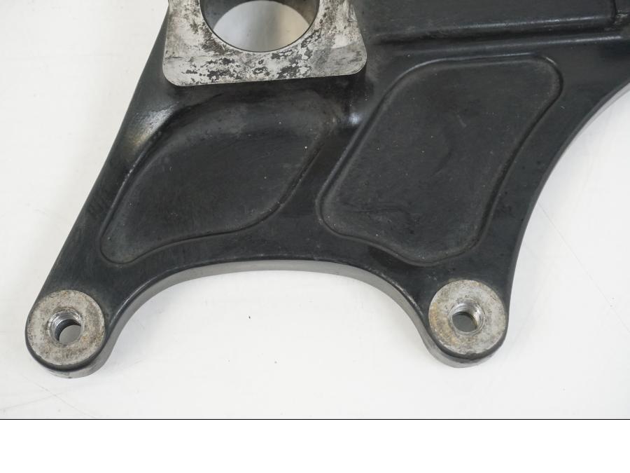 Snett uppifrån på Bromsoksfäste från en Suzuki GSX-R 1000 -2003 motorcykel.