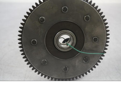 Vänster sida på Kopplingskorg från en KTM 125 Duke -2017 motorcykel.