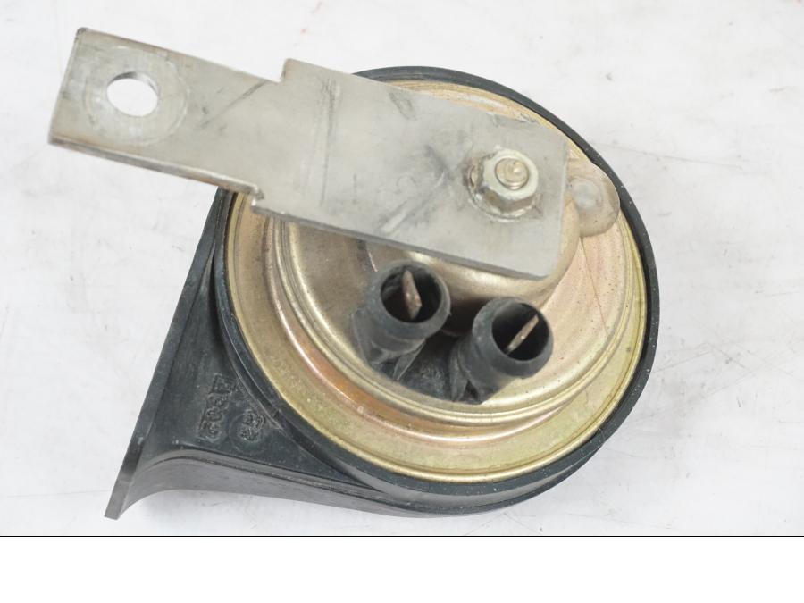 Höger sida på Signalhorn / Tuta från en BMW K 1100 LT -1999 motorcykel.