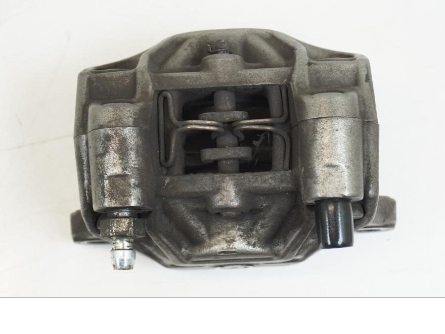 Baksidan på Bromsok från en Ducati Streetfighter S -2011 motorcykel.