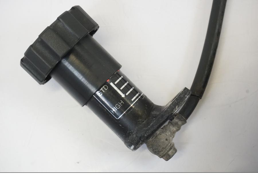 Baksidan på Stötdämpare från en Honda NT 700 -2008 motorcykel.