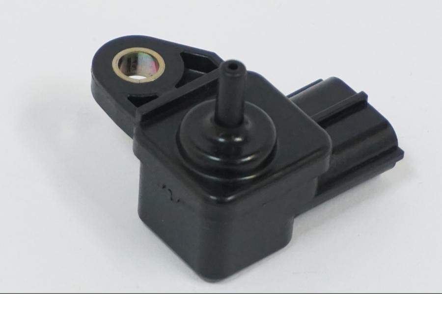 Vänster sida på Mapsensor från en Kawasaki VN 1500 -2002 motorcykel.