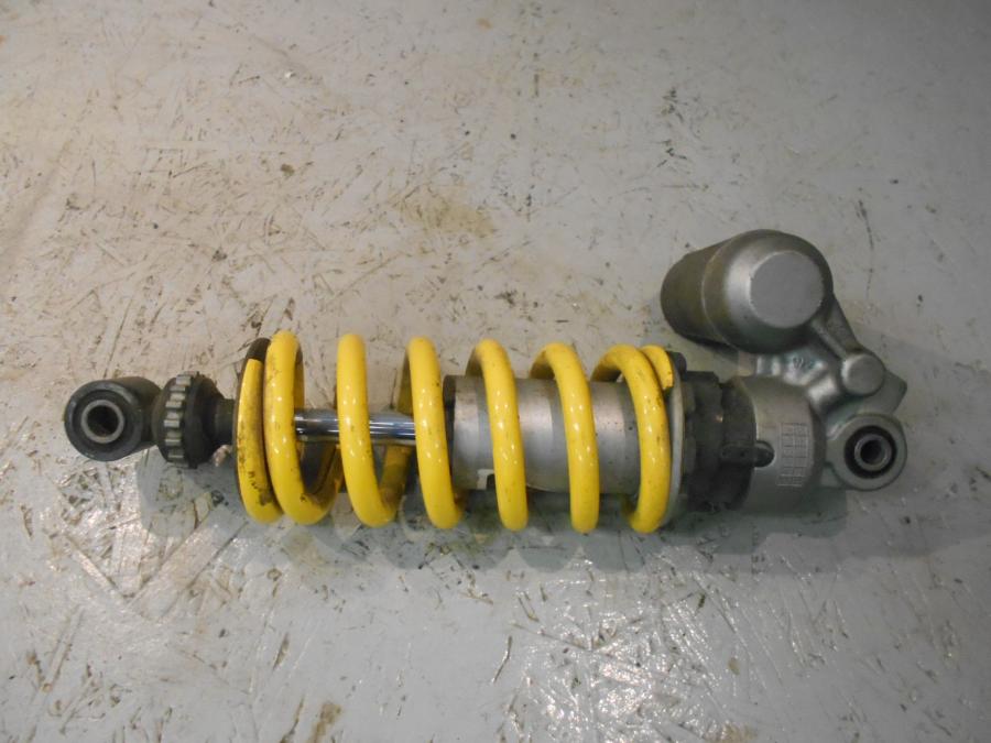 Framsidan på Stötdämpare från en Yamaha YZF R6 -2000 motorcykel.