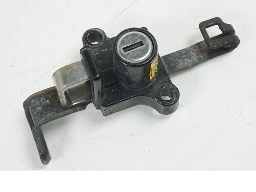 Extrabild1 på Låssats från en Honda NSR 125 -1991 motorcykel.