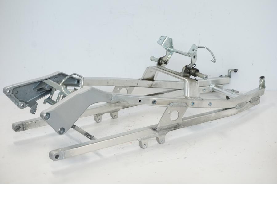 Baksidan på Bakram från en Honda CBR 900 RR -2001 motorcykel.