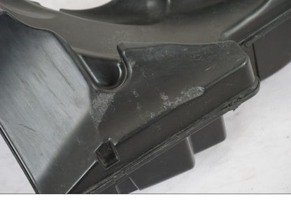 Extrabild2 på Luftrör från en Suzuki GSX-R 750 -2006 motorcykel.