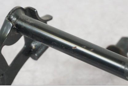 Baksidan på Strålkastarfäste från en Suzuki GSF 1250 -2010 motorcykel.