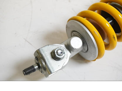 Baksidan på Stötdämpare från en Ducati Monster 696 -2008 motorcykel.