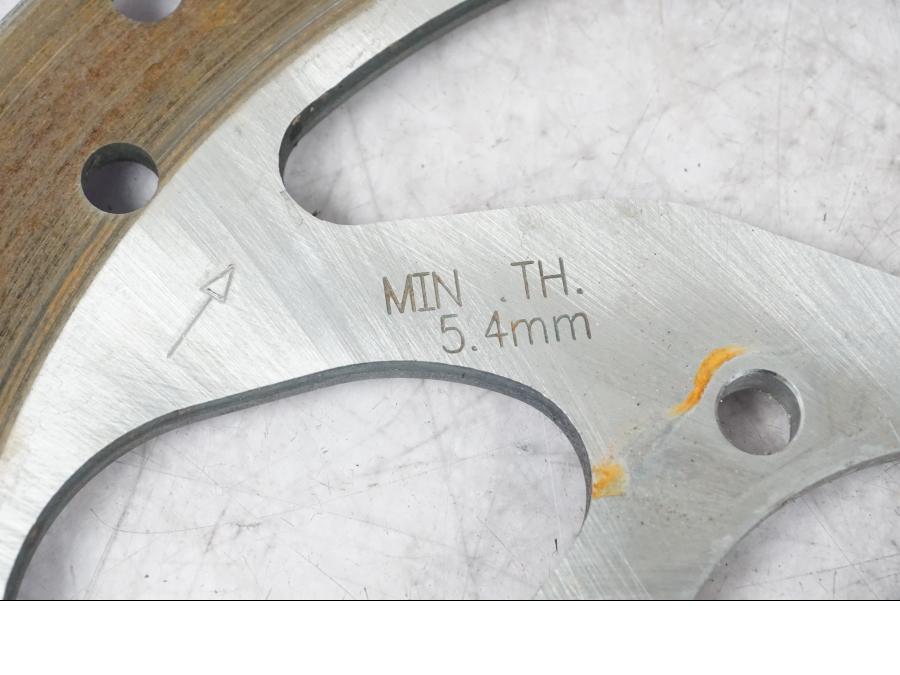 Höger sida på Bromsskiva från en Ducati Multistrada V4 -2024 motorcykel.