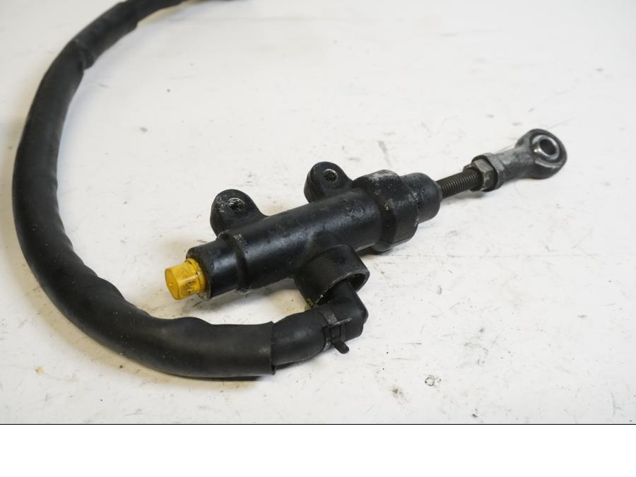 Baksidan på Bromshuvudcylinder från en Buell X1 Lightning -2002 motorcykel.