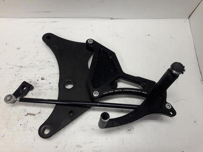 Baksidan på Fotreglage från en Kawasaki ER-6N -2015 motorcykel.