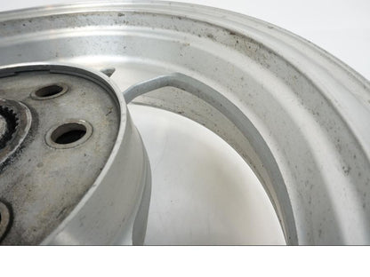 Extrabild2 på Fälg från en Kawasaki VN 1500 Mean Streak -2002 motorcykel.