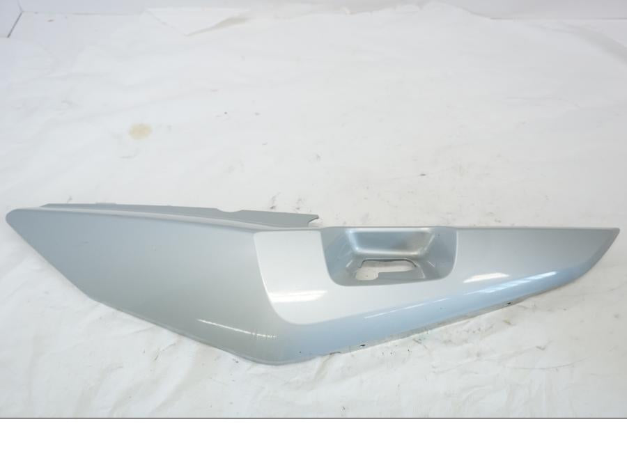 Framsidan på Sidopanel från en BMW K 1600 -2015 motorcykel.