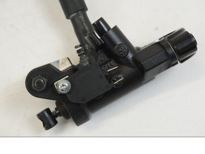 Extrabild1 på Bromshuvudcylinder från en Yamaha YZF R7 -2022 motorcykel.