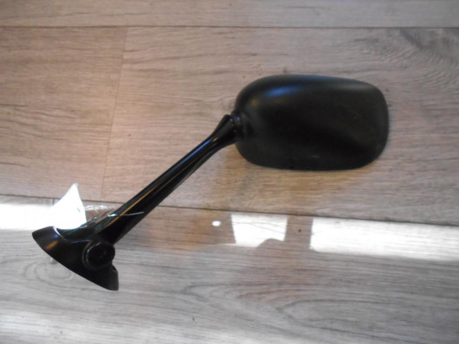 Baksidan på Backspegel från en Suzuki GSX-R 600 -1999 motorcykel.