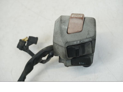 Baksidan på Styrelreglage från en Honda NSR 125 -1991 motorcykel.