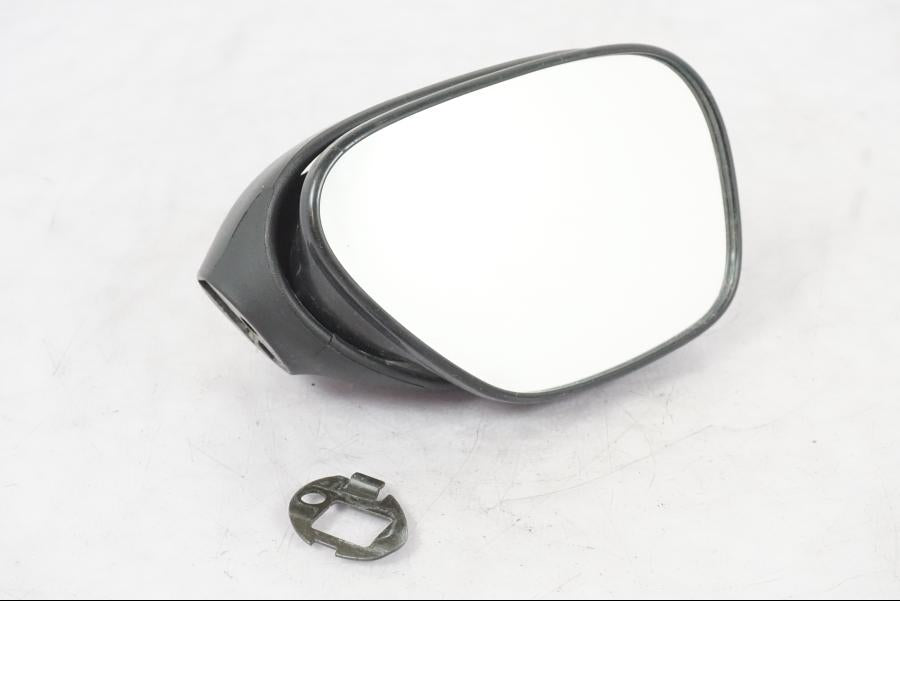 Framsidan på Backspegel från en Suzuki GSX-R 750 -2006 motorcykel.