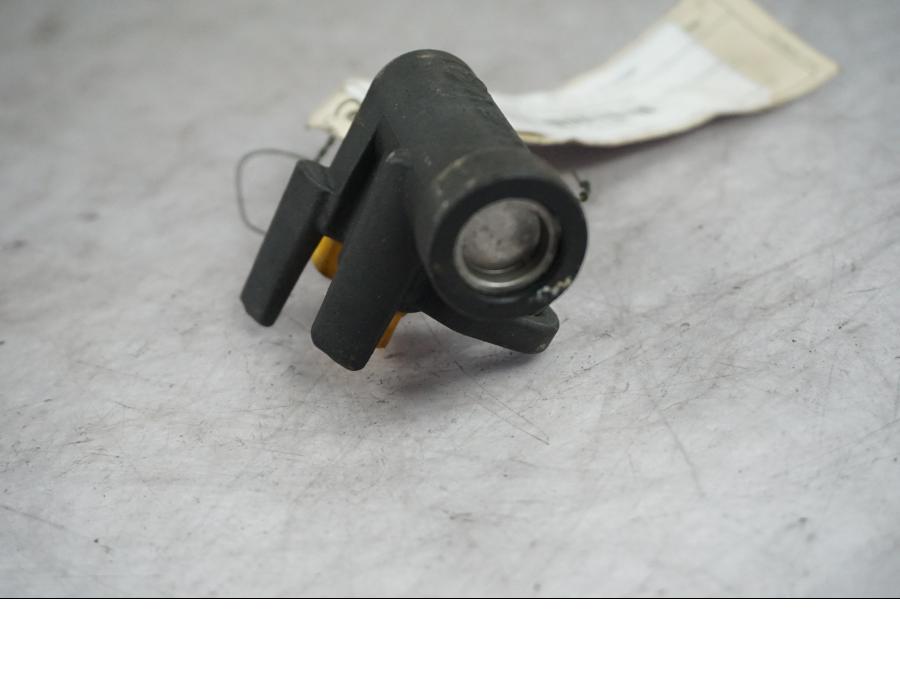 Höger sida på Bromsventil från en Honda XL 1000 V -1999 motorcykel.