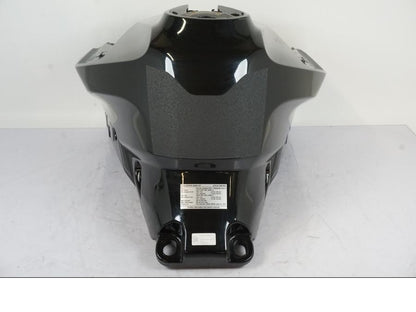 Höger sida på Bensintank från en KTM 1290 Super Duke -2019 motorcykel.