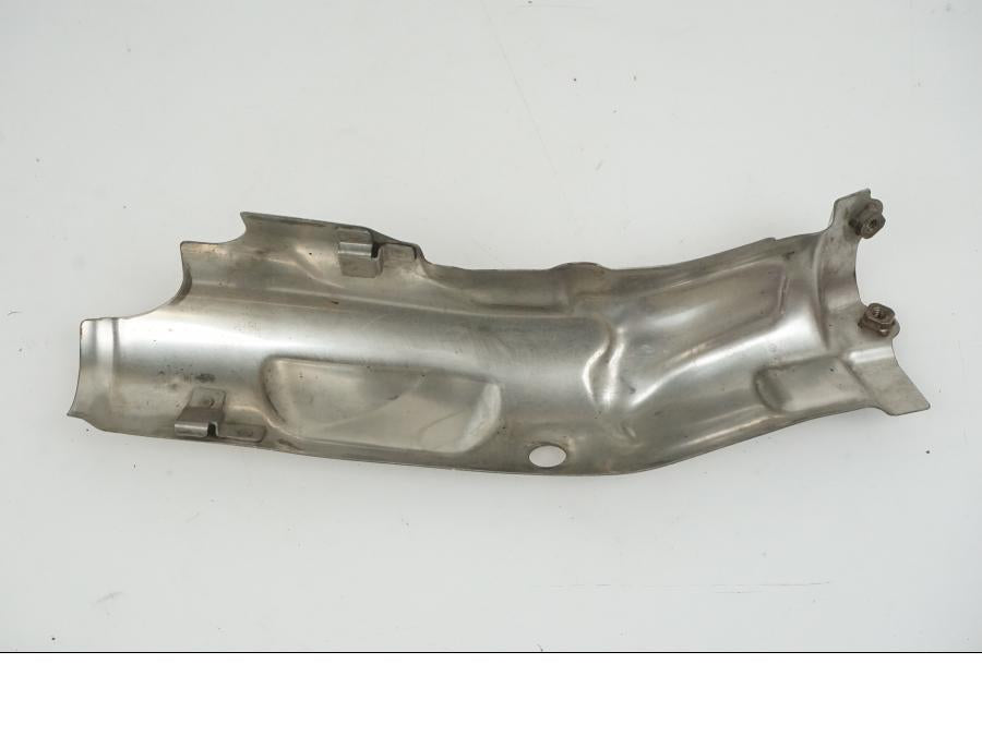 Baksidan på Värmeskydd från en Honda CRF 1000 Africa Twin -2016 motorcykel.