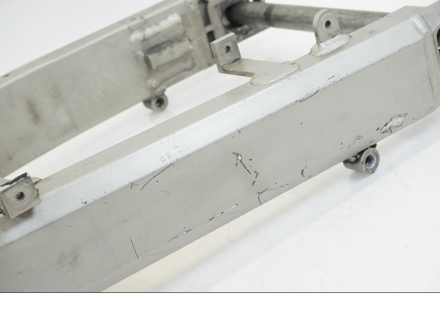 Höger sida på Sving från en Kawasaki ZX-12R -2000 motorcykel.