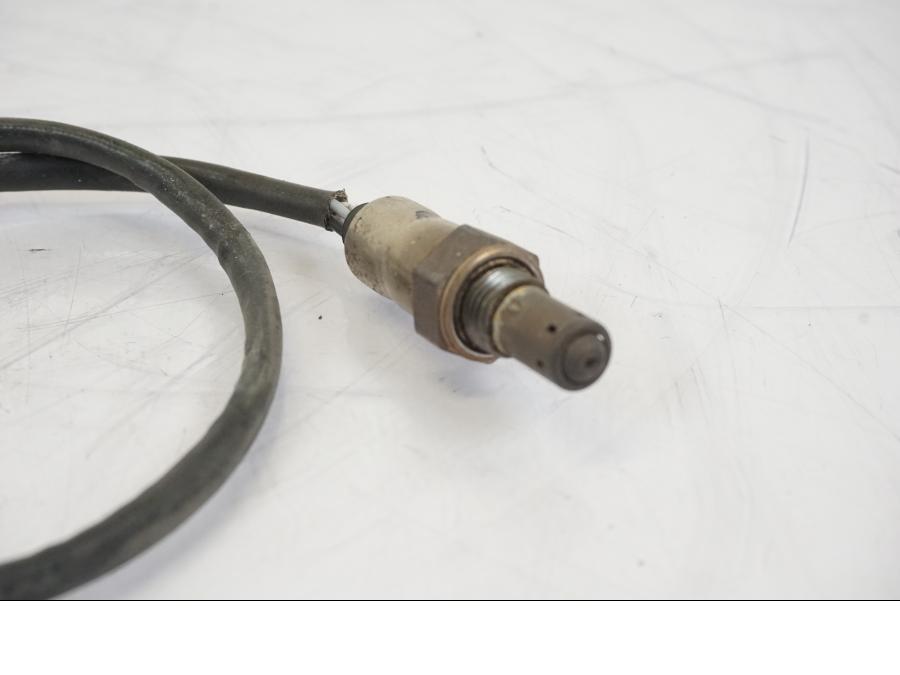 Baksidan på Lambdasond från en BMW S 1000 XR -2019 motorcykel.