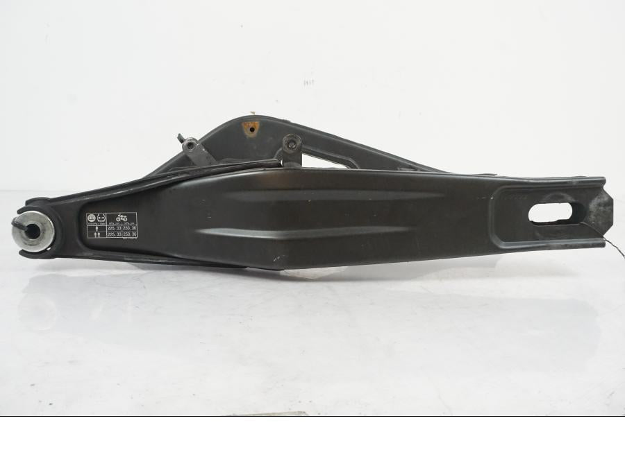 Baksidan på Sving från en Yamaha MT-07 -2019 motorcykel.