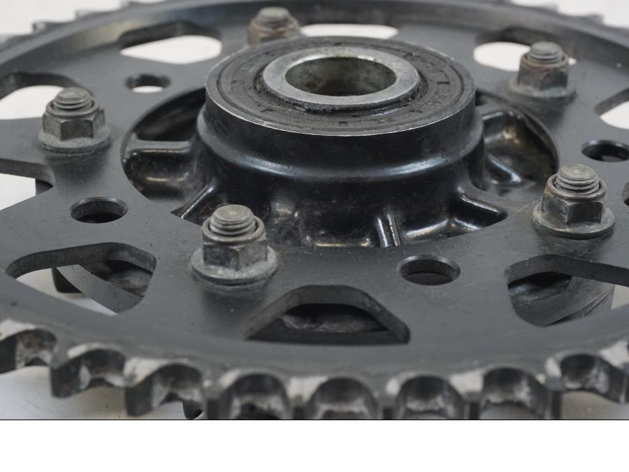 Vänster sida på Drevfäste från en Yamaha YZF R6 -1999 motorcykel.