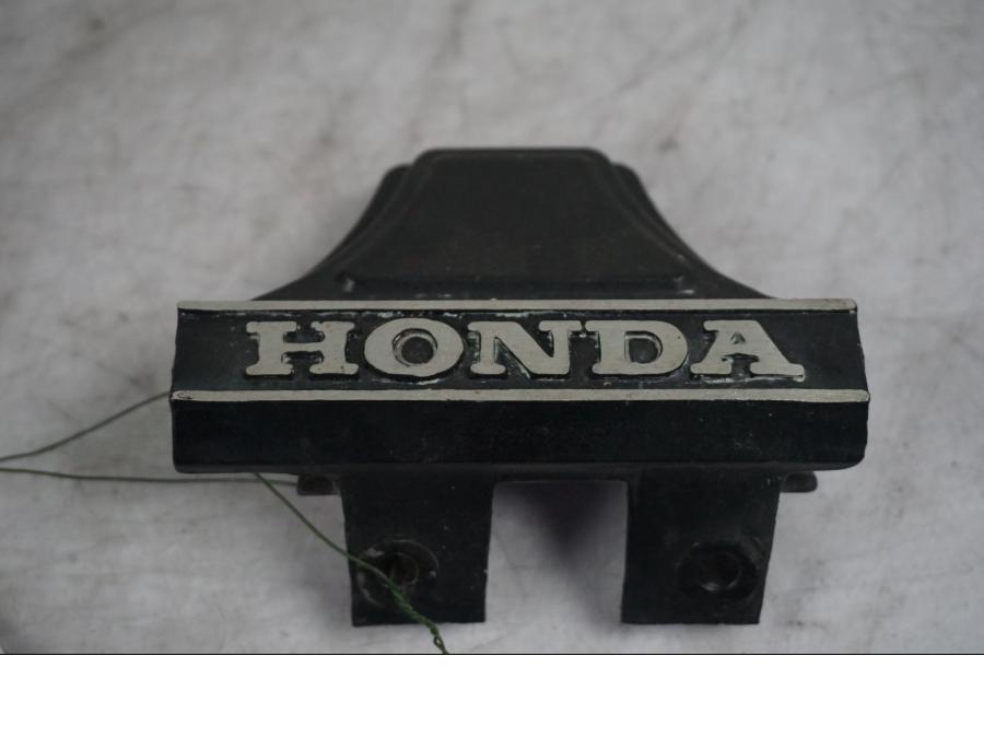 Framsidan på Bromsfördelare från en Honda VF 750 S -1982 motorcykel.