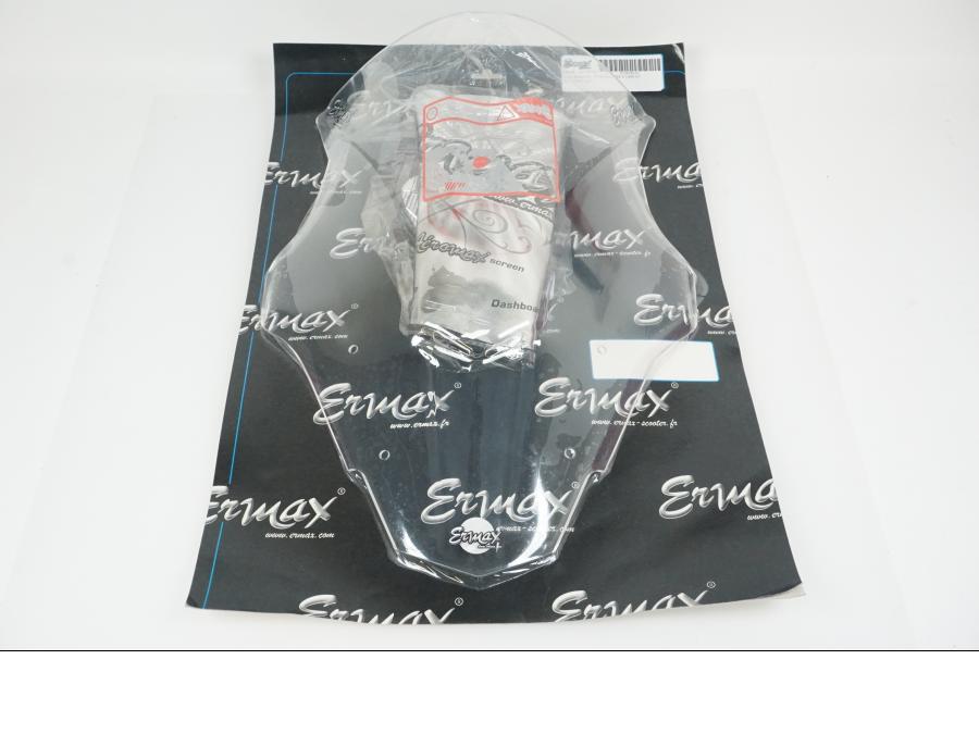 Framsidan på Vindruta från en Suzuki GSX-S 1000 -2023 motorcykel.