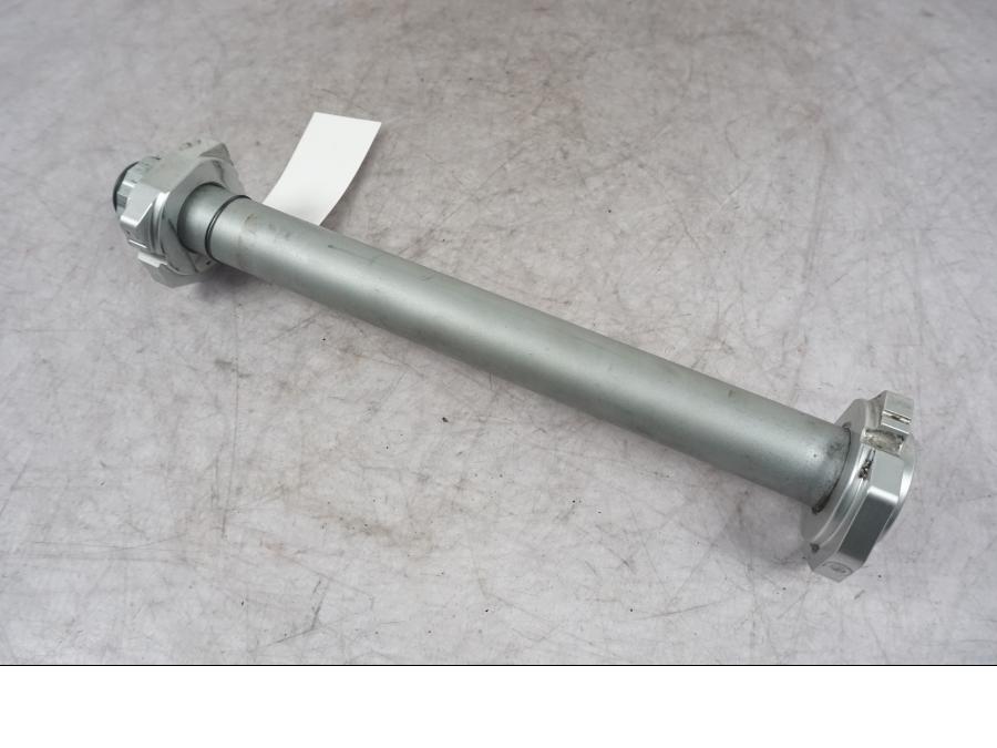 Framsidan på Axel från en Ducati Multistrada V4 -2024 motorcykel.