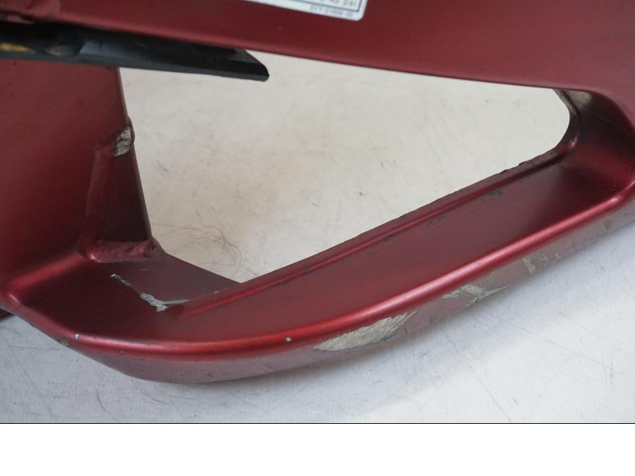 Höger sida på Sving från en Yamaha YZF 1000 R1 -2009 motorcykel.