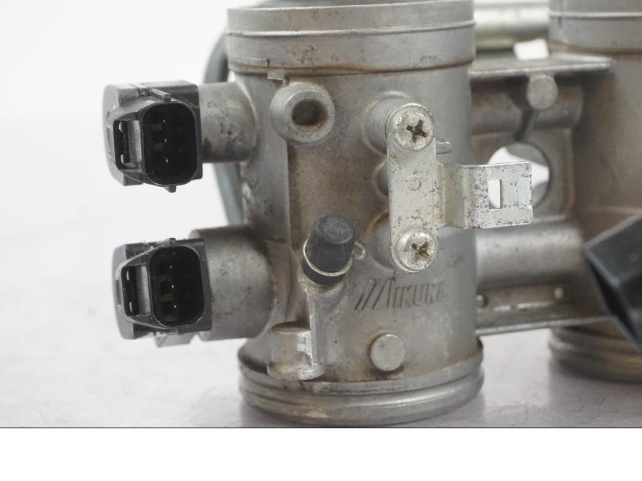 Extrabild3 på Spjällhus från en Kawasaki ZZ-R 1400 -2009 motorcykel.