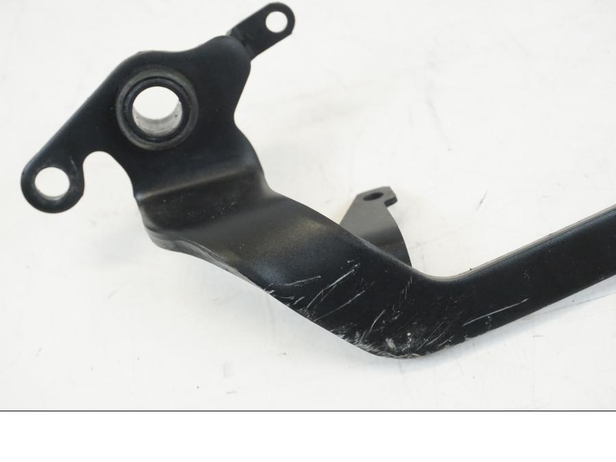 Höger sida på Bromspedal från en Yamaha MT-09 -2021 motorcykel.