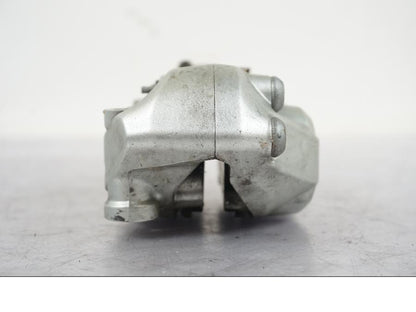 Snett nerifrån på Bromsok från en KTM 690 SM R -2009 motorcykel.