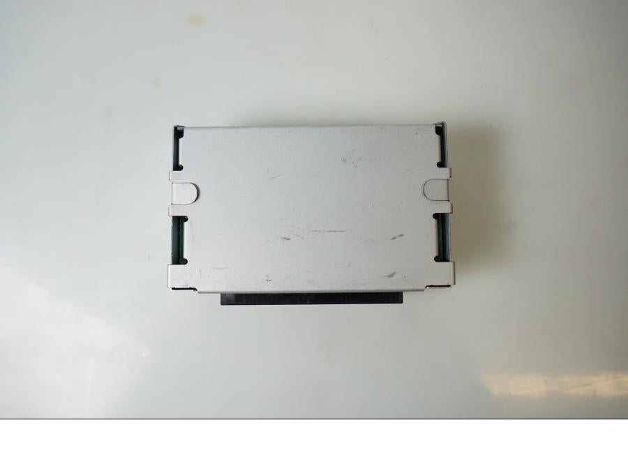 Baksidan på ABS styrenhet från en Yamaha FZ1-SA -2008 motorcykel.