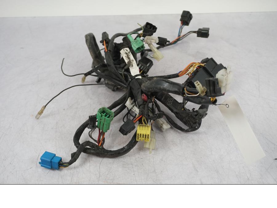 Höger sida på Kabelstam från en Suzuki VZ 800 -2000 motorcykel.