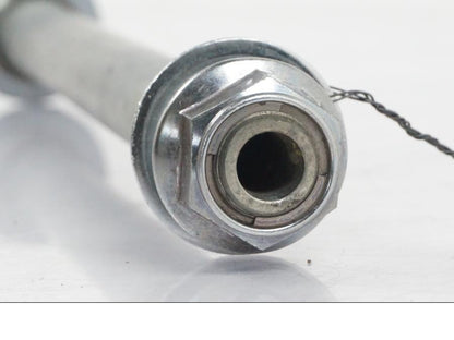 Snett uppifrån på Axel från en Yamaha YZF 1000 R1 -2007 motorcykel.