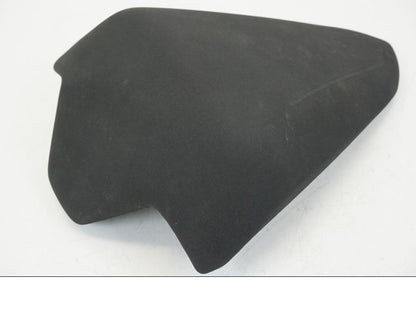 Höger sida på Sadel från en Ducati Streetfighter V4 -2020 motorcykel.