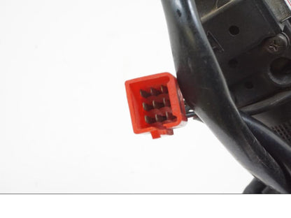 Extrabild2 på Styrelreglage från en Honda VF 750 S -1982 motorcykel.