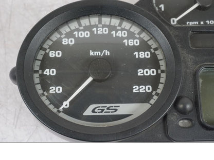 Vänster sida på Instrumentpanel från en BMW R 1200 GS -2005 motorcykel.