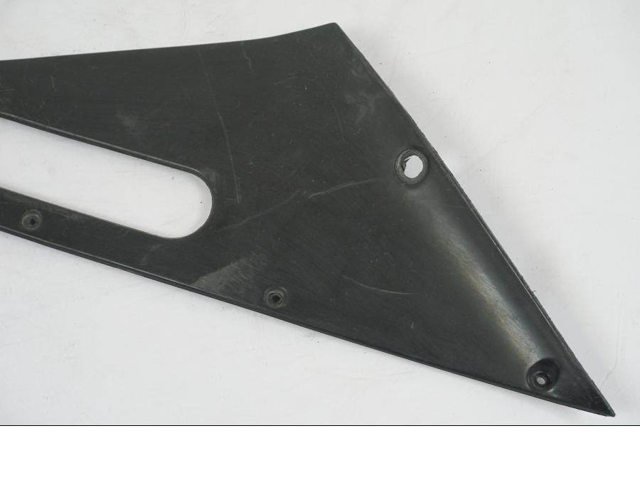 Baksidan på Innerpanel från en Aprilia RS 125 -2000 motorcykel.