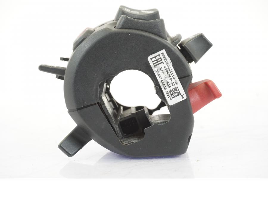 Höger sida på Styrelreglage från en BMW R 1250 GS -2019 motorcykel.