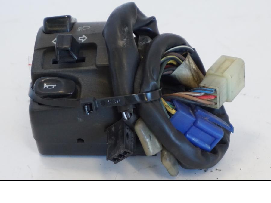 Baksidan på Styrelreglage från en Yamaha YZF 1000 R -1997 motorcykel.